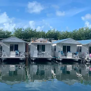 Aqua At Hurricane Hole Marina Hotel Stock Island
